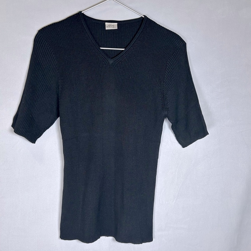 Women's Black 100% Silk Knit Short Sleeve V-Neck Ribbed Sweater . Size M/L